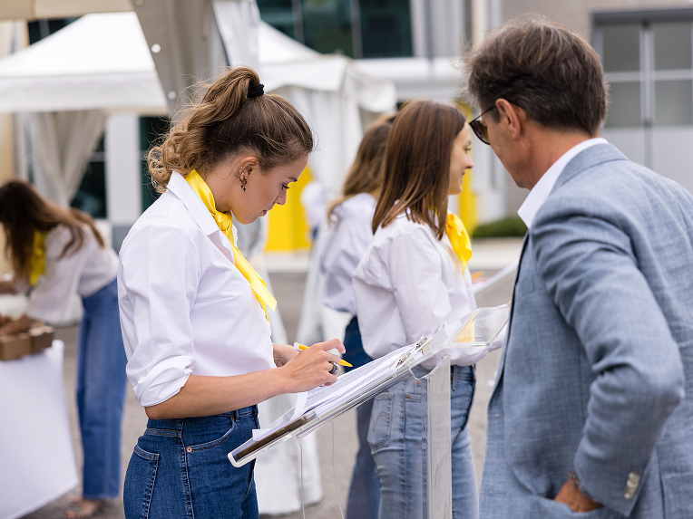 Agenzia_Hostess_Carousel_04